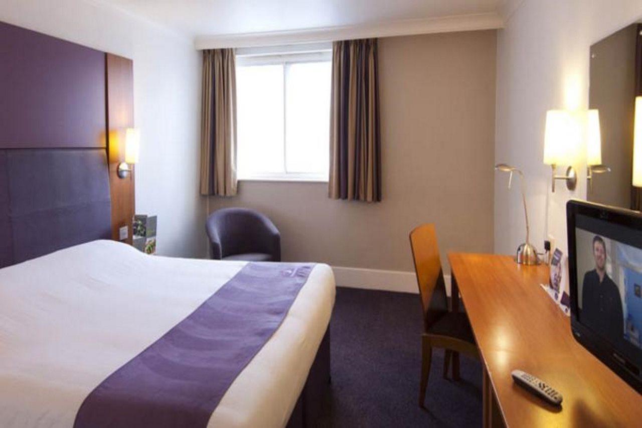 Premier Inn Worthing Seafront 외부 사진