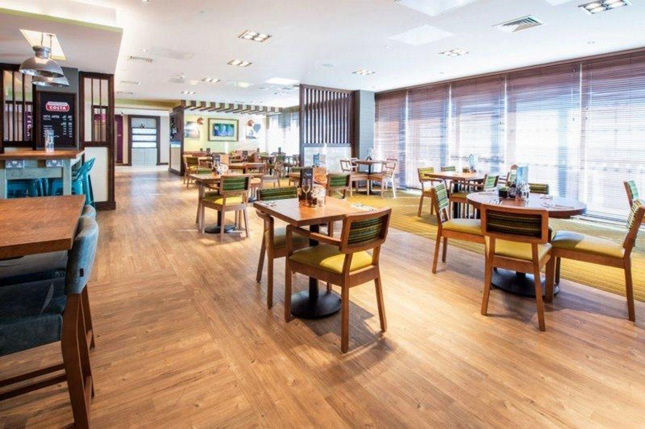 Premier Inn Worthing Seafront 외부 사진